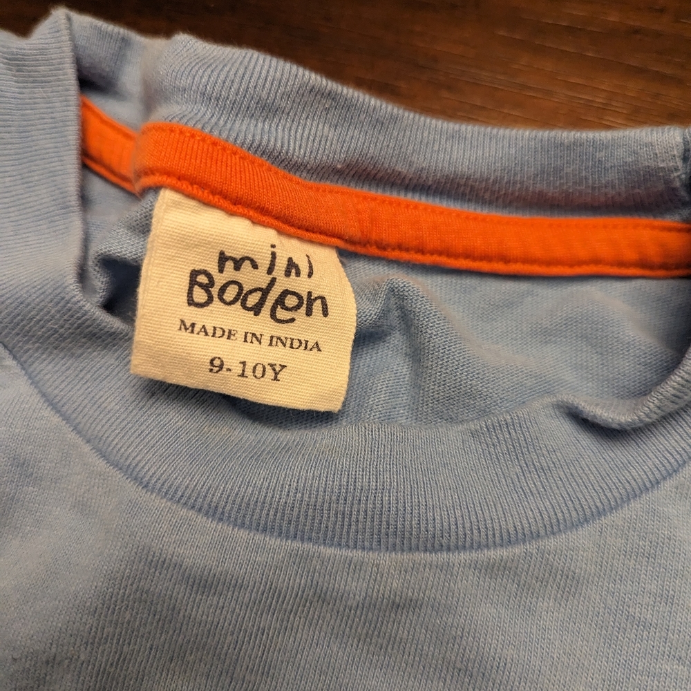 Mini Boden monkey tshirt - Picture 2 of 3
